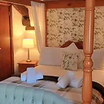 Inn The Black Bull And