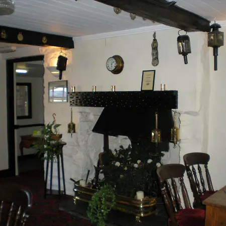 אורחן The Black Bull And