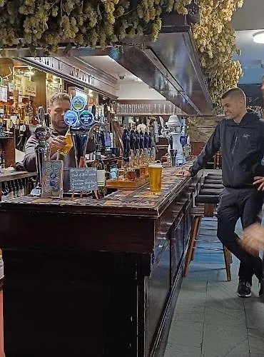 The Black Bull And كونيستون