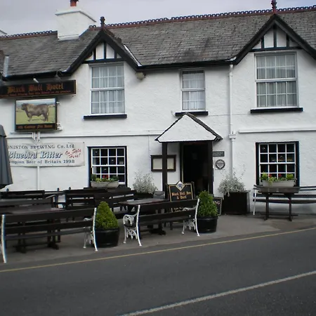 여관 The Black Bull And 2*